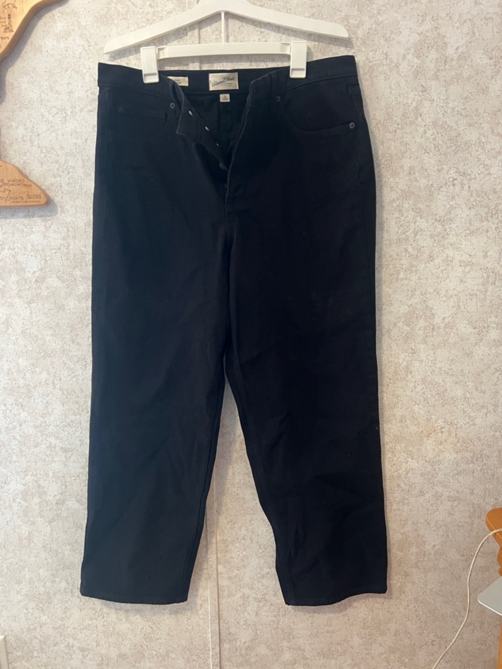 NWOT Universal Thread Black High-Rise Straight Jeans, Size 16